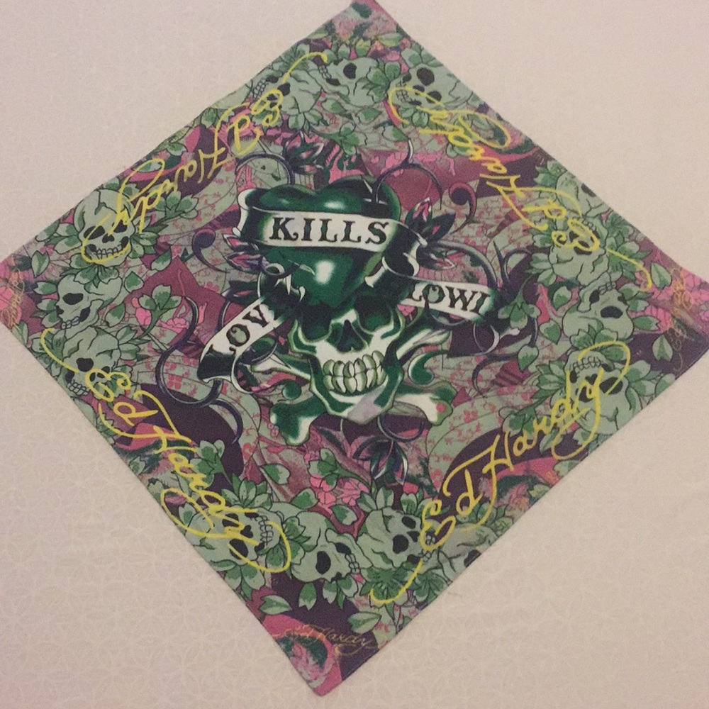 Ed Hardy skulls bandana scarf love kills